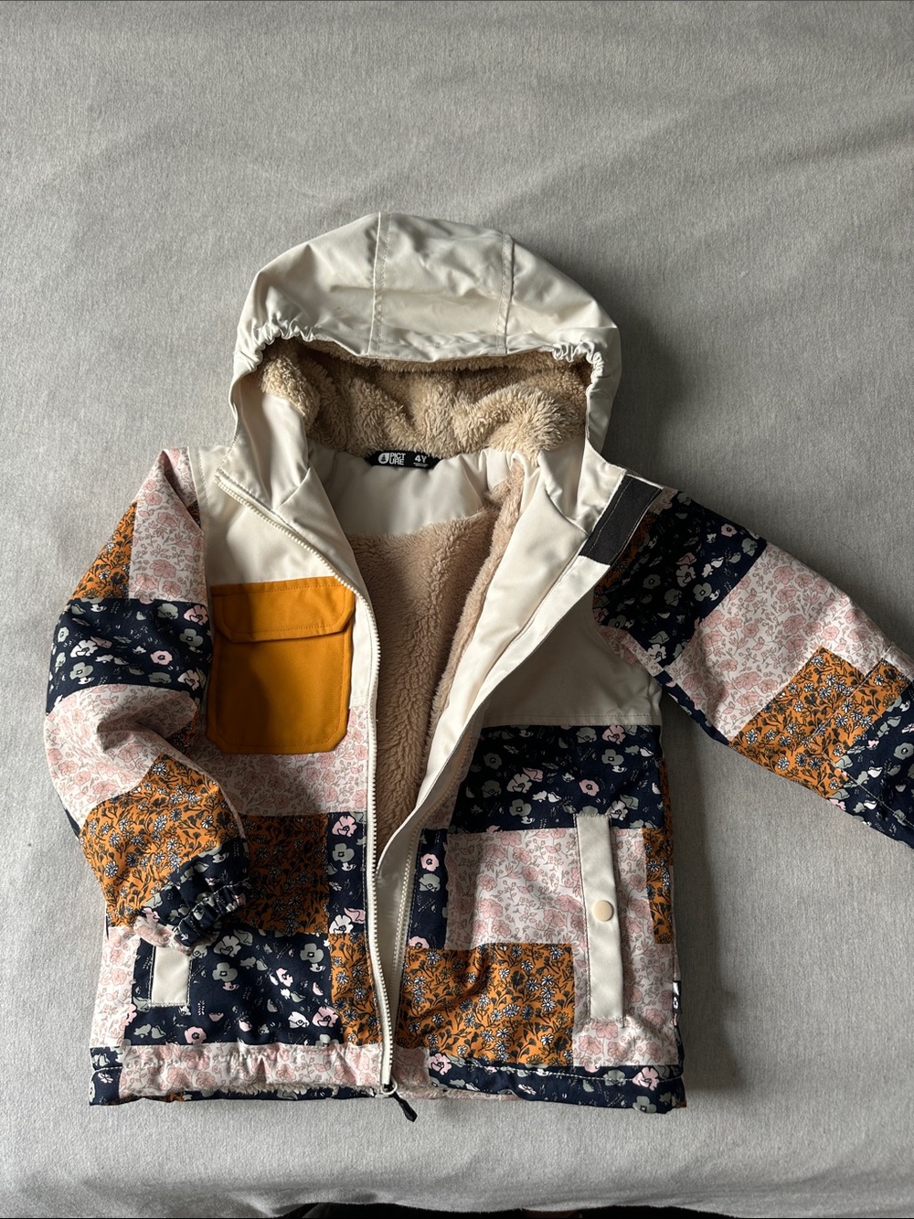 Picture Ski Jacket in Cream, Navy & Mustard size 4T